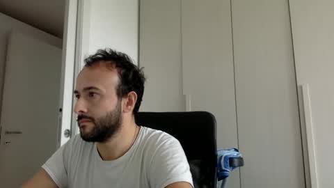 hhombre online show from October 2025 09:01:01 AM