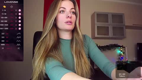 Lina online show from January 2025 10:19:01 AM