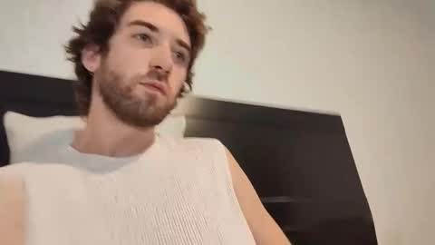 HiddenGaze online show from February 2026 03:03:01 AM