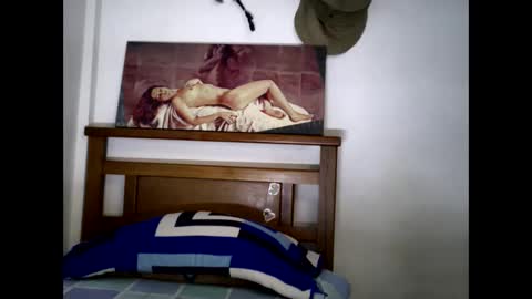 hideonbush online show from October 2025 03:31:02 PM