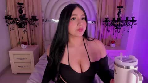 Snapshot of hiilaryfox chatting on March 2025 11:05:02 PM HIILARY online show from March 2025 11:05:02 PM