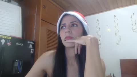 Snapshot of hilari18 chatting on December 2024 01:12:01 AM hilaril18 online show from December 2024 01:12:01 AM