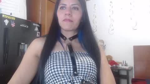 Snapshot of hilari18 chatting on December 2024 05:48:01 AM hilaril18 online show from December 2024 05:48:01 AM
