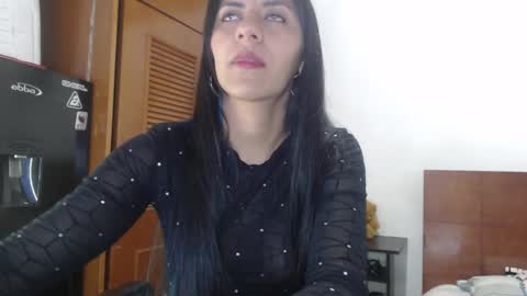 Snapshot of hilari18 chatting on January 2025 12:17:02 AM hilaril18 online show from January 2025 12:17:02 AM