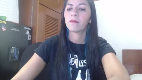 Snapshot of hilari18 chatting on January 2025 11:43:01 PM hilaril18 online show from January 2025 11:43:01 PM