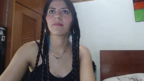 Snapshot of hilari18 chatting on January 2025 03:37:01 AM hilaril18 online show from January 2025 03:37:01 AM