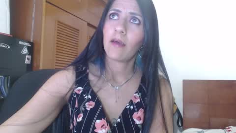 Snapshot of hilari18 chatting on January 2025 03:05:02 AM hilaril18 online show from January 2025 03:05:02 AM