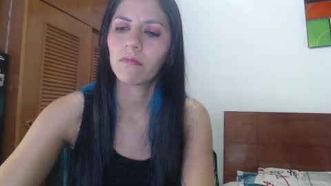 Snapshot of hilari18 chatting on January 2025 03:33:01 AM hilaril18 online show from January 2025 03:33:01 AM