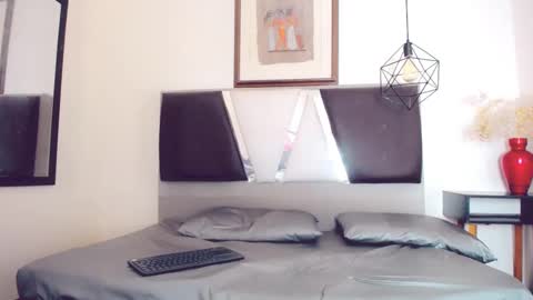 Hilary Avilan online show from January 2025 07:31:01 PM