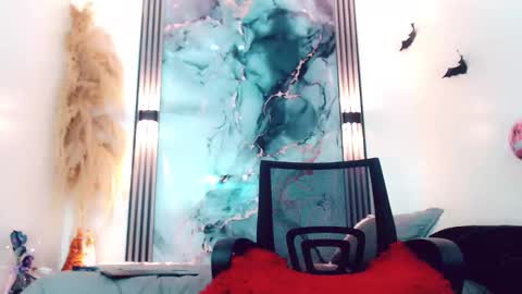 Hilary Avilan online show from September 2025 07:13:02 PM