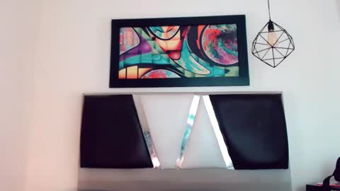 Hilary Avilan online show from February 2026 07:58:01 PM