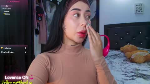 LUNA new account  FOLLOW ME online show from February 2025 12:41:01 AM