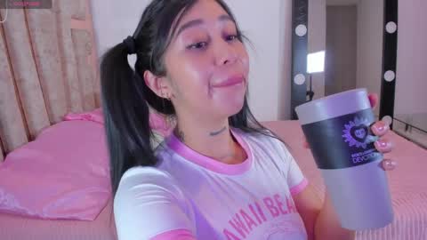 LUNA new account  FOLLOW ME online show from April 2026 05:54:01 PM