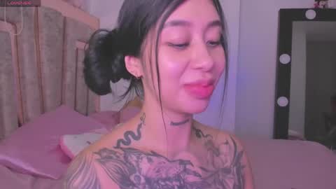 Snapshot of hilary_jones_22 chatting on May 2026 09:53:02 PM LUNA new account FOLLOW ME online show from May 2026 09:53:02 PM