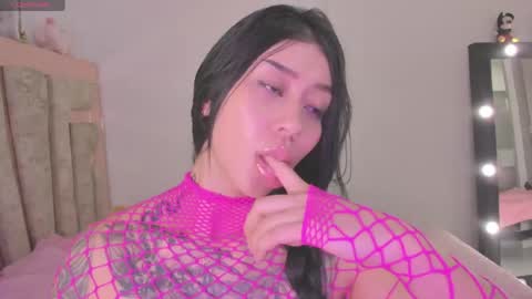 Snapshot of hilary_jones_22 chatting on May 2026 10:37:02 PM LUNA new account FOLLOW ME online show from May 2026 10:37:02 PM