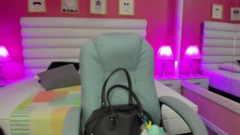 hilary_tailor online show from October 2025 10:49:01 AM