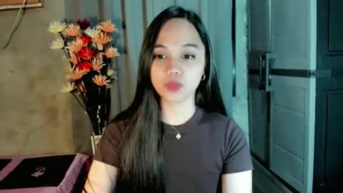 hilarymolly online show from February 2026 10:33:01 AM