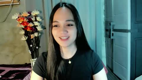 hilarymolly online show from April 2026 02:36:02 AM