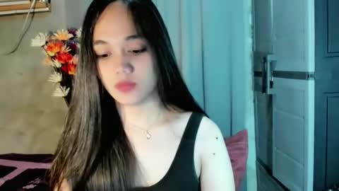 Snapshot of hilarymolly chatting on April 2026 10:18:01 AM hilarymolly online show from April 2026 10:18:01 AM