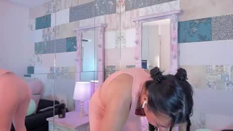 Hillary online show from November 2025 04:12:01 AM