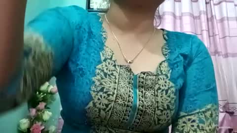 himuhimu22 online show from January 2025 10:06:02 AM