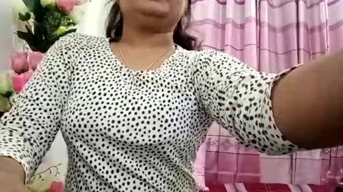 himuhimu22 online show from January 2025 12:17:01 AM