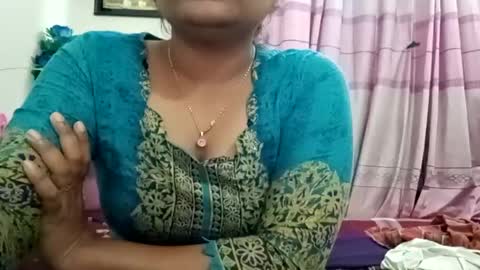 himuhimu22 online show from March 2025 01:14:01 PM