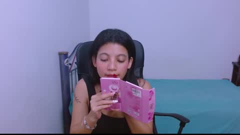 Snapshot of hinata_9 chatting on October 2025 02:15:01 AM 0600AM-1100AM - online show from October 2025 02:15:01 AM