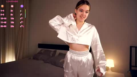 Leya Day Mary Night   PvT Open online show from February 2025 06:46:02 PM