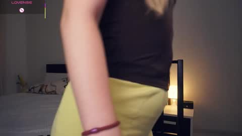 Leya Day Mary Night   PvT Open online show from October 2025 08:06:02 PM