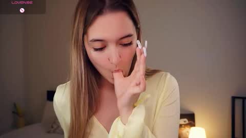 Leya Day Mary Night   PvT Open online show from October 2025 06:17:02 PM