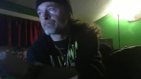 hippiedad333 online show from February 2026 01:24:01 AM