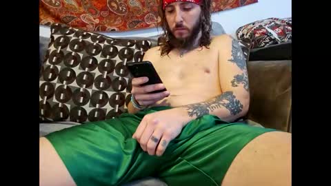 Snapshot of hippiejagain chatting on December 2025 04:37:02 PM hippiejagain online show from December 2025 04:37:02 PM