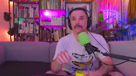 Snapshot of hipstertrashdumpsterfire chatting on June 2026 09:18:01 AM HipsterTrash Clark one half of Task Manager online show from June 2026 09:18:01 AM