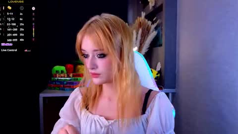 Ella online show from September 2025 04:40:02 PM