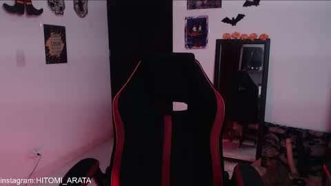 Hitomi Arata online show from October 2025 10:10:01 PM