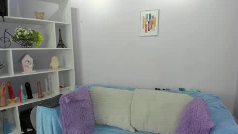 hiyakasudere_ online show from October 2025 06:28:02 PM