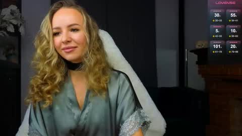 Ksenia online show from September 2025 11:28:01 PM