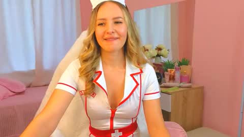 Ksenia online show from October 2025 01:52:02 AM