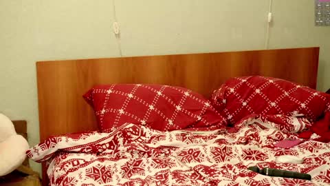 Holly online show from December 2024 09:39:02 AM