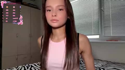 Sofia online show from November 2025 12:29:02 PM