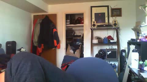 hobbes80 online show from December 2024 08:12:02 PM