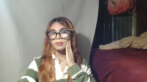 Snapshot of hoelyaurora chatting on May 2026 10:17:02 PM Aurora3 online show from May 2026 10:17:02 PM
