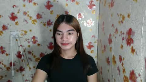 Snapshot of hoelykarina chatting on March 2026 11:16:02 AM Karina3 online show from March 2026 11:16:02 AM