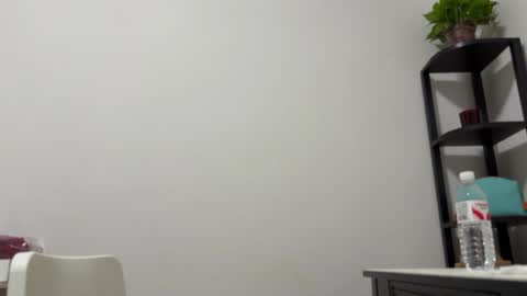 Snapshot of hola_sunflower chatting on September 2025 10:00:01 PM amy online show from September 2025 10:00:01 PM