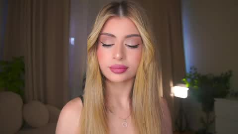 Moni Monica online show from April 2026 08:02:02 AM