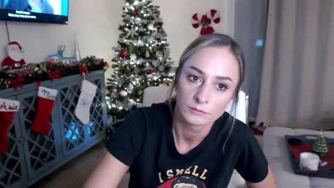 Snapshot of holihurricane chatting on December 2024 03:51:02 AM Holi Hurricane online show from December 2024 03:51:02 AM