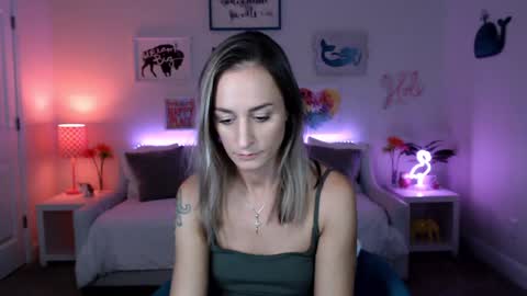 Holi Hurricane online show from October 2025 02:28:02 AM