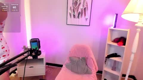 Hollie online show from April 2026 12:18:02 PM