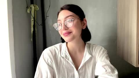 Sofia online show from April 2026 05:34:01 AM